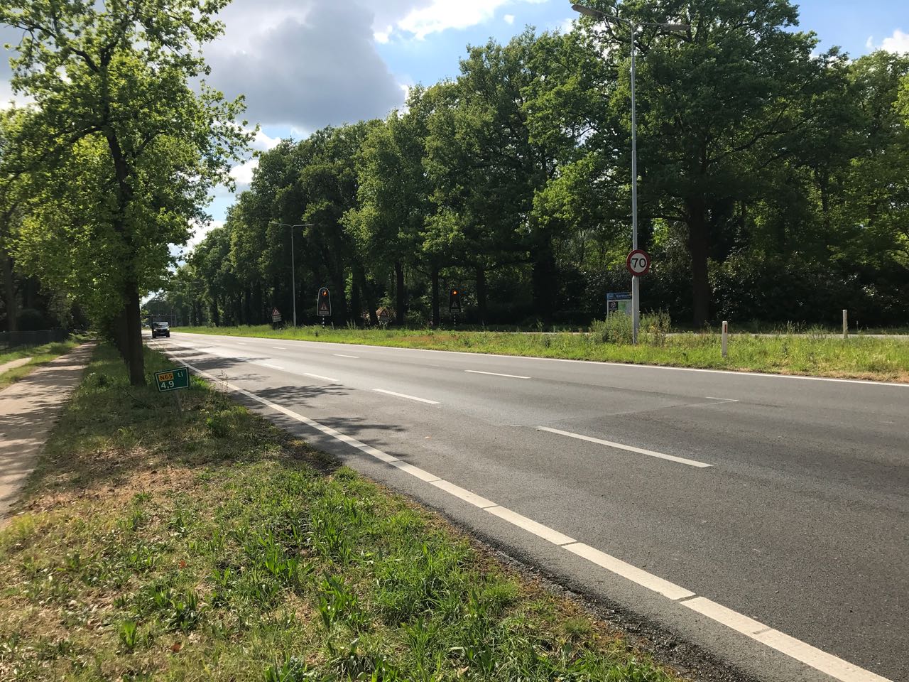 Langs de weg naar Tilburg, zag ik de hoge bomen staan